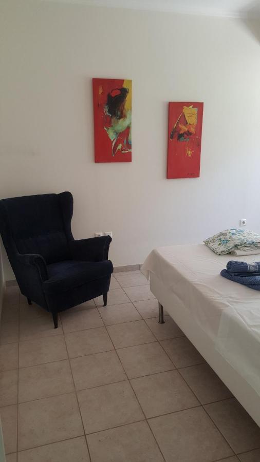Joan'S Airport Apartment Artemi Extérieur photo