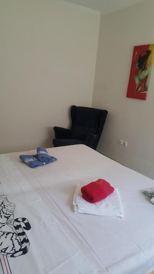 Joan'S Airport Apartment Artemi Extérieur photo