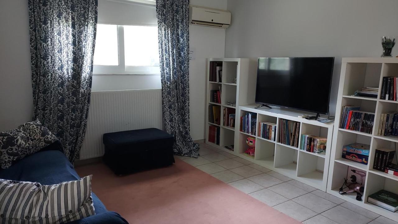 Joan'S Airport Apartment Artemi Extérieur photo